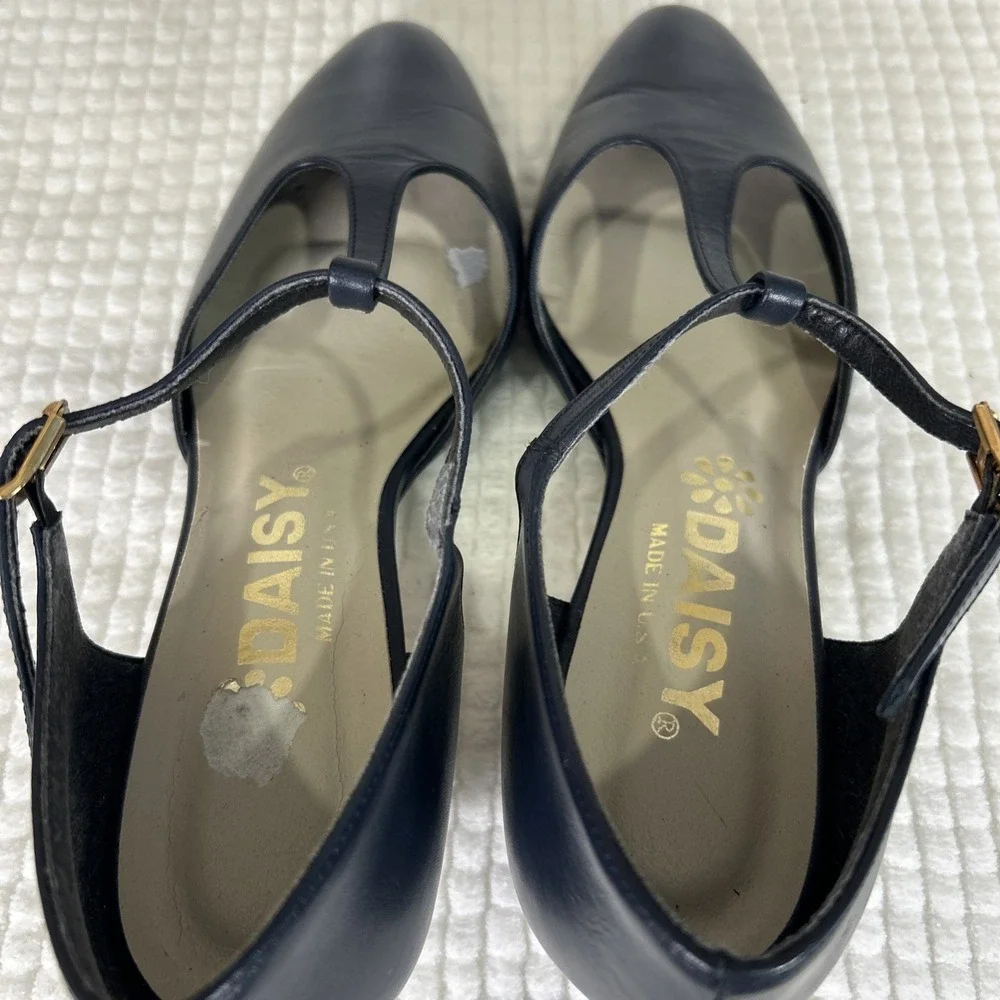 Vtg Daisy Women's 7.5 Navy Blue Pumps T-Strap Kitten Heels Strappy Made in USA